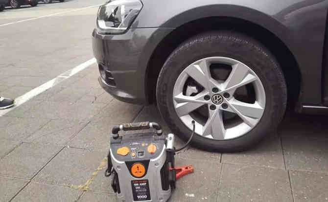 大关汽车搭电案例